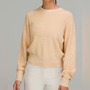 Lululemon Sweater Waist Length Crewneck Prosecco Lemon Sorbet Women Size 6 NW0T